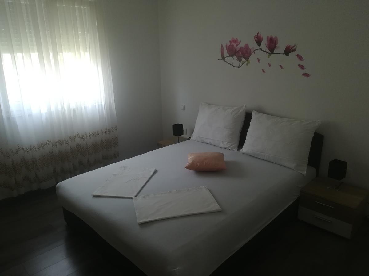 Apartmani Ivka Brodarica  Eksteriør bilde