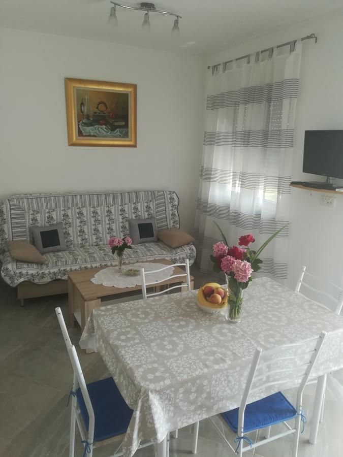 Apartmani Ivka Brodarica  Eksteriør bilde